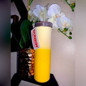 Dunkin’ donuts rainbow silicone sipper 2024 Summer collection.24 oz